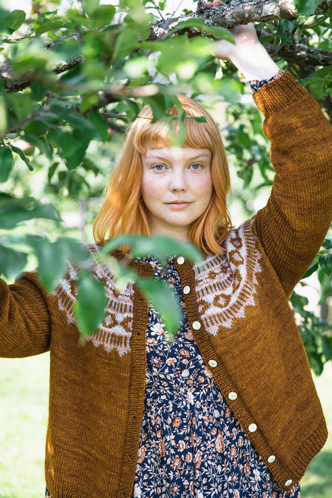 Worsted by Aimée Gille of La Bien Aimée - Laine